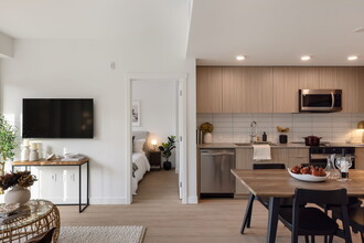 The Elms in Vancouver, BC - Building Photo - Building Photo