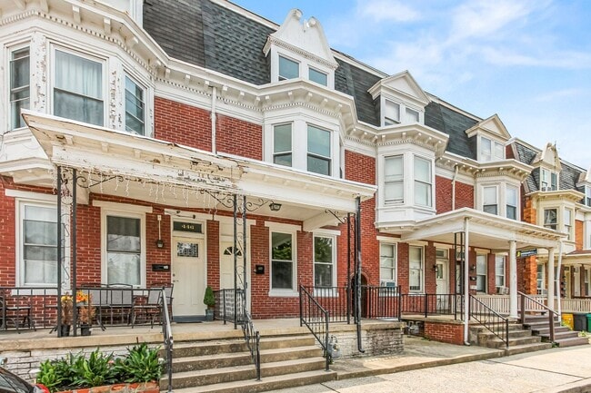 property at 448 Pennsylvania Ave