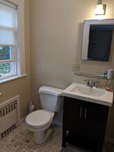 12 Westbourne Rd, Unit 1 in Newton, MA - Building Photo - Building Photo