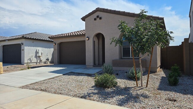 property at 2563 W Hidalgo Ave