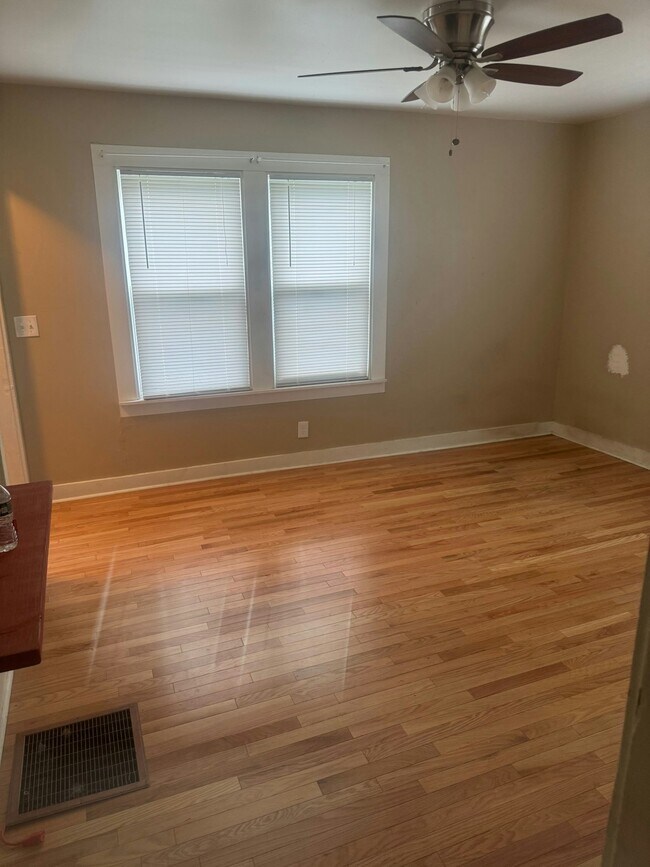 101 Bowling Ln in Westerly, RI - Building Photo - Building Photo