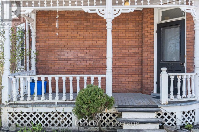 110-110 Chambers St in Smiths Falls, ON - Building Photo - Building Photo