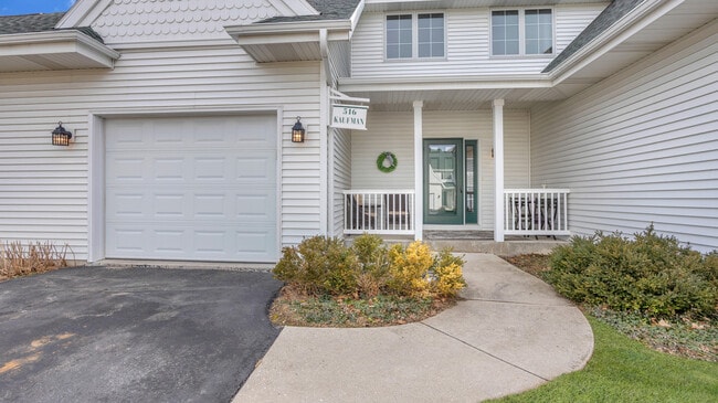 516 Otto Way in Elkhart Lake, WI - Building Photo - Building Photo