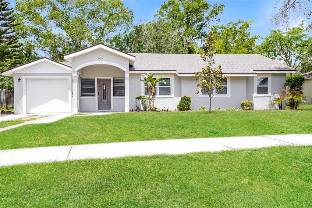 832 Bethune Dr in Orlando, FL - Building Photo
