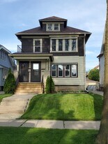 2240 N 62nd St in Wauwatosa, WI - Building Photo