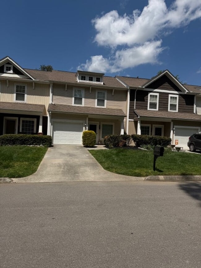 property at 10737 Carpenter Run Ln