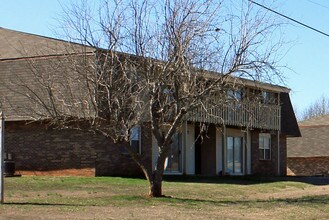 Russell de Villa in Russellville, AL - Foto de edificio - Building Photo