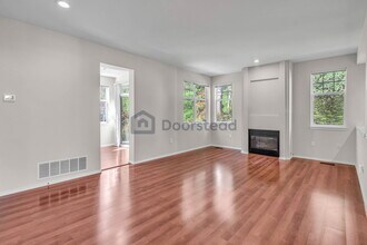 9717 178th Pl NE in Redmond, WA - Foto de edificio - Building Photo