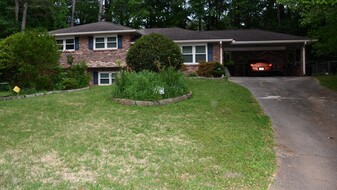 3561 Montreal Way in Tucker, GA - Building Photo