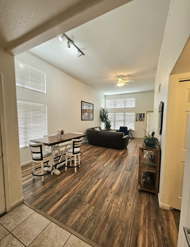 5855 N Kolb Rd in Tucson, AZ - Building Photo - Building Photo