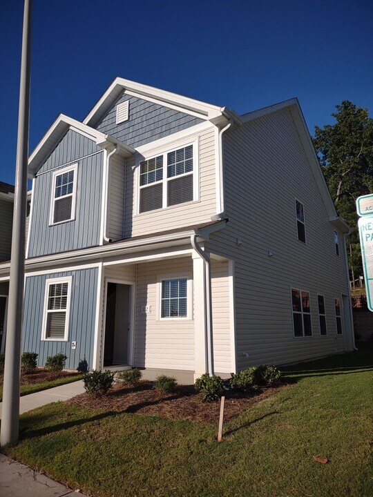 112 Chandler Ct in Sanford, NC - Building Photo