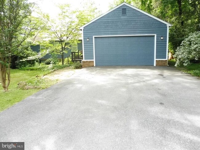 10 Dew Wood Ct in Rockville, MD - Building Photo - Building Photo