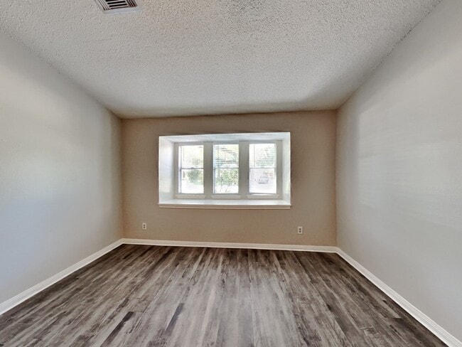 5121 Parsley Ave in Baytown, TX - Building Photo - Building Photo