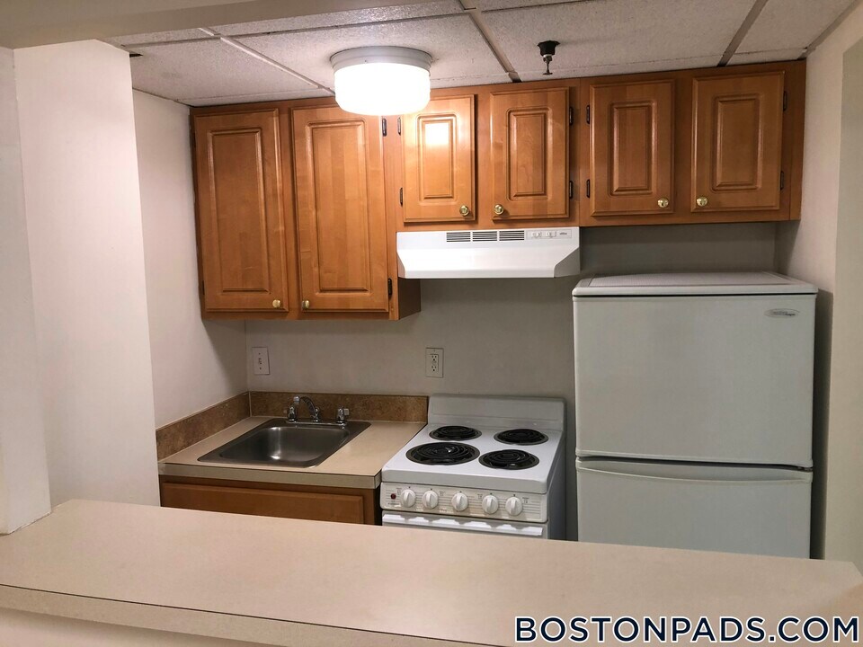 62 Boylston St, Unit L08 in Boston, MA - Building Photo