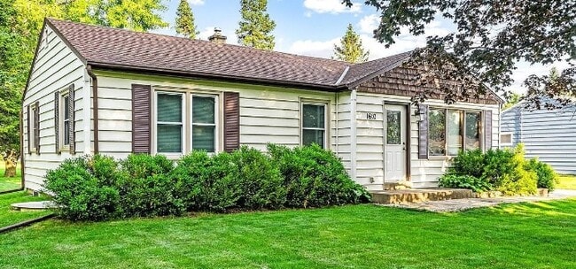 property at 1610 S 167th St