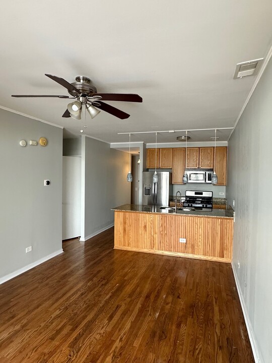 974 W 35th Pl in Chicago, IL - Foto de edificio