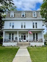 125 W Commerce St in Bridgeton, NJ - Building Photo