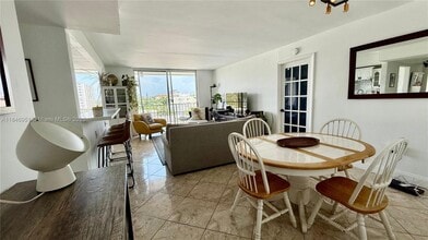 7601 Byron Ave in Miami, FL - Building Photo - Building Photo