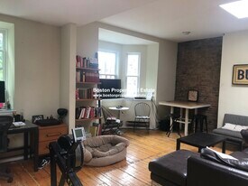 415 Massachusetts Ave, Unit 5 in Boston, MA - Building Photo