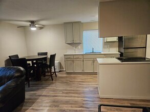 908 Delta Ave, Unit 5 in Marysville, WA - Building Photo - Building Photo