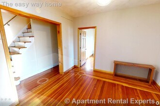 27 Princeton St, Unit #2 in Medford, MA - Building Photo - Building Photo