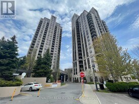 133 Wynford Dr in Toronto, ON - Building Photo
