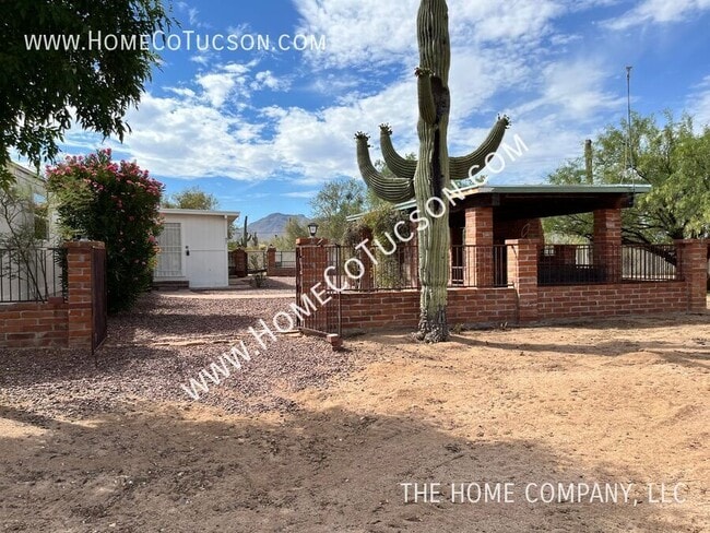 10850 W Ina Rd in Tucson, AZ - Building Photo - Building Photo