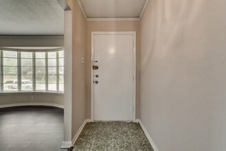 2240 Babalos Ln in Dallas, TX - Building Photo - Building Photo