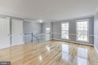2851 Strauss Terrace in Silver Spring, MD - Foto de edificio - Building Photo