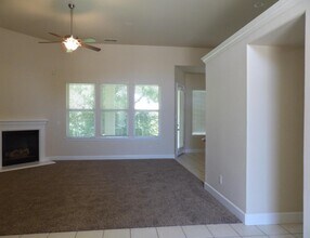 6358 W Los Altos Ave in Fresno, CA - Building Photo - Building Photo