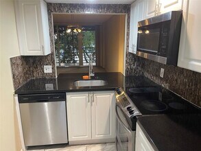 3568 N University Dr in Coral Springs, FL - Building Photo - Building Photo