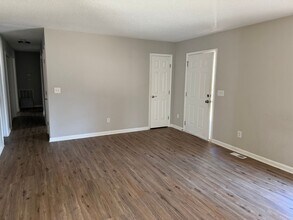 320 W Chestnut Ave in Wake Forest, NC - Building Photo - Building Photo