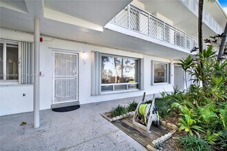 7939 West Dr in Miami Beach, FL - Building Photo - Building Photo