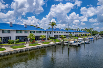 Watermark in St. Petersburg, FL - Building Photo - Building Photo