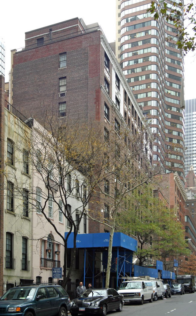 230 East 48th Street in New York, NY - Building Photo - Building Photo