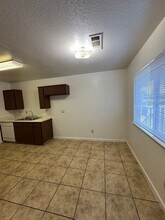 1417-1423 E Douglas Ave in Visalia, CA - Building Photo - Building Photo