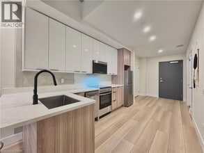 169 James St S in Hamilton, ON - Building Photo - Building Photo