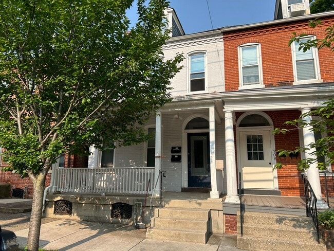 706 N Lime St