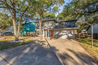 7004 Riverton Dr in Austin, TX - Building Photo - Building Photo