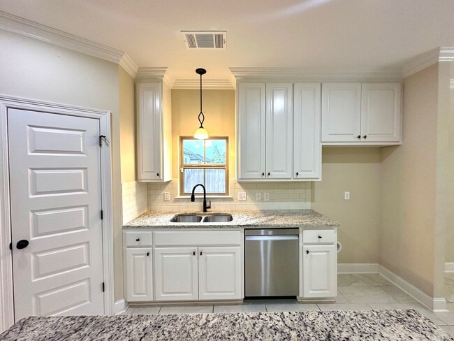 43283 Pond View Dr in Prairieville, LA - Building Photo - Building Photo