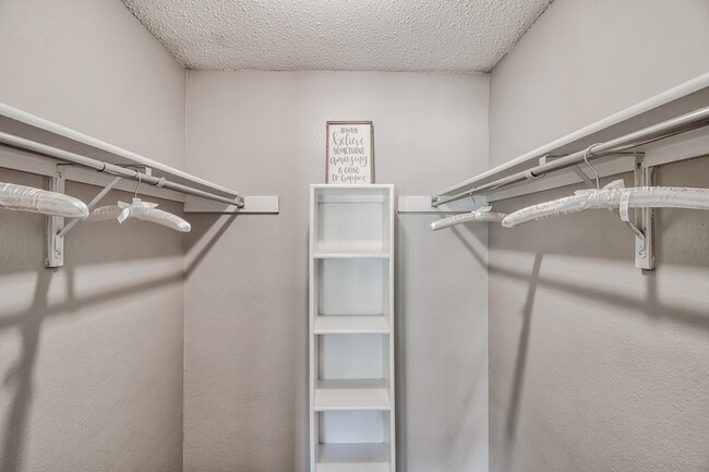 12148 Jollyville Rd, Unit 1407 in Austin, TX - Building Photo - Building Photo