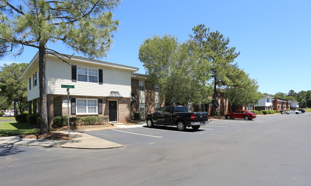 Yester Oaks Mobile, AL Apartments