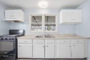 2719 Dewey St in Anderson, IN - Building Photo