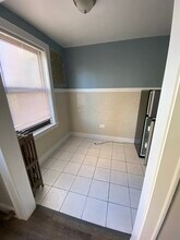 4236 N Broadway St, Unit 306 in Chicago, IL - Building Photo - Building Photo