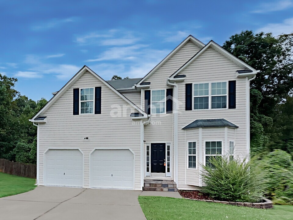 303 Millpond Pkwy in Villa Rica, GA - Building Photo