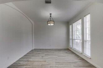 7902 Thorneywood Rd in Plano, TX - Building Photo - Building Photo