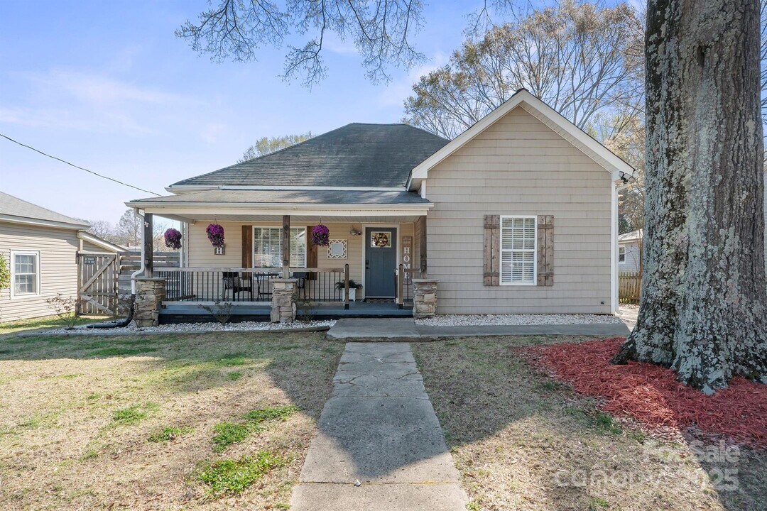41 Selma Dr in Mooresville, NC - Building Photo