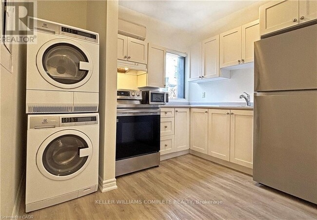property at 2 Wentworth St S