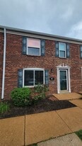 213 Charmers Ct in St. Louis, MO - Building Photo