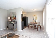 Building Photo - Patriot Crossing Apartments-FREE RENT!! in Louisville, Kentucky